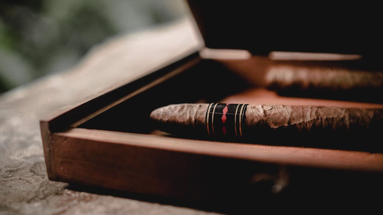 cigar in a box